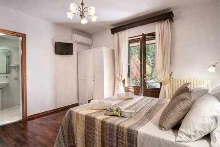 Gocce Villas - Villa De Flores Country Style Villa With Pool Масса-Лубренсе Экстерьер фото