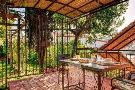 Gocce Villas - Villa De Flores Country Style Villa With Pool Масса-Лубренсе Экстерьер фото