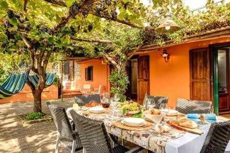 Gocce Villas - Villa De Flores Country Style Villa With Pool Масса-Лубренсе Экстерьер фото