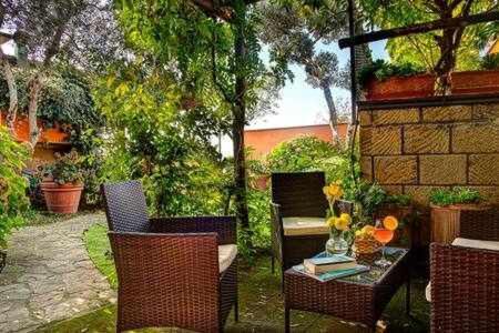 Gocce Villas - Villa De Flores Country Style Villa With Pool Масса-Лубренсе Экстерьер фото
